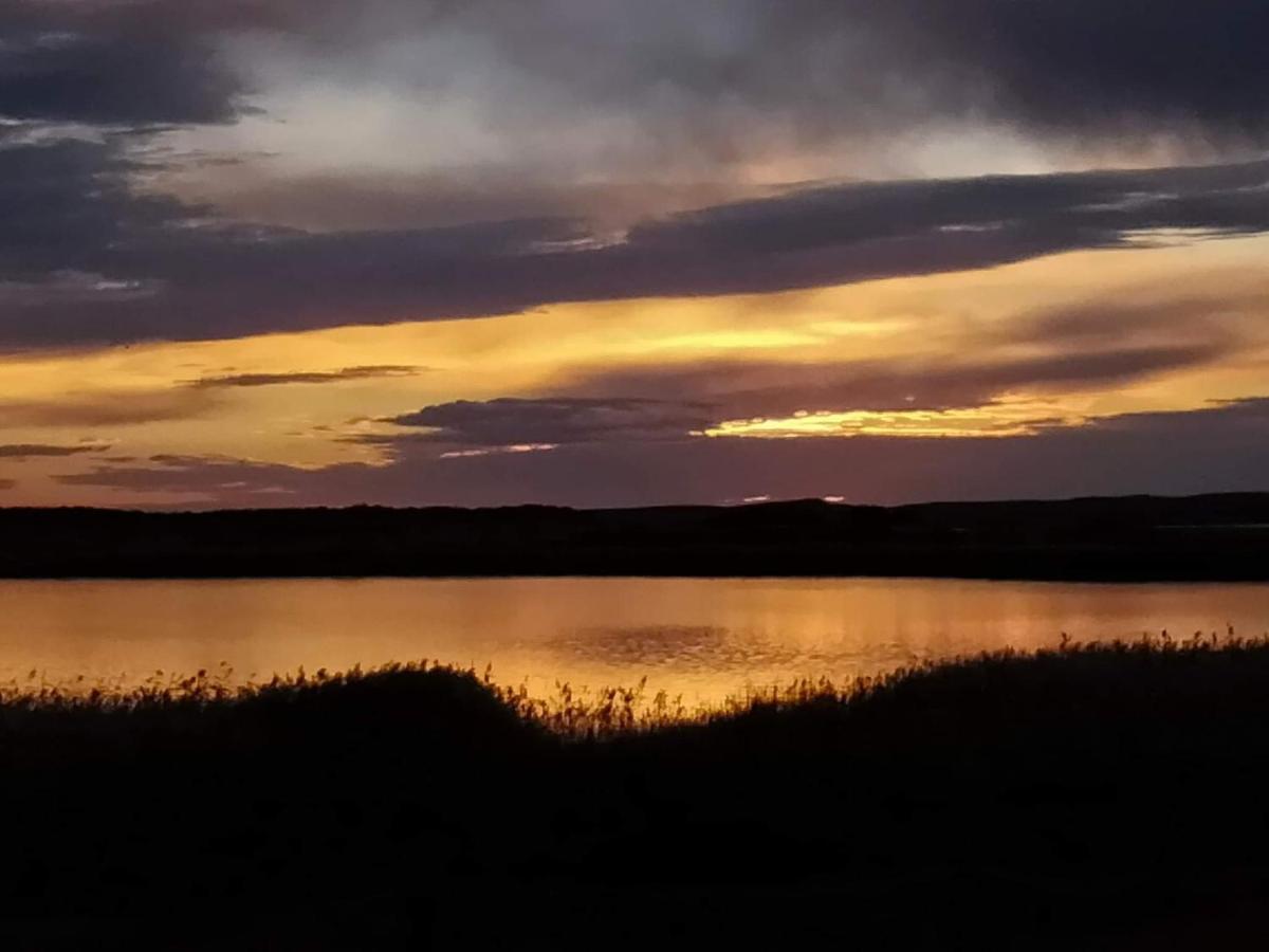 Coorong Island Retreat - Farm Stay At Pet Friendly Property Meningie Exterior foto