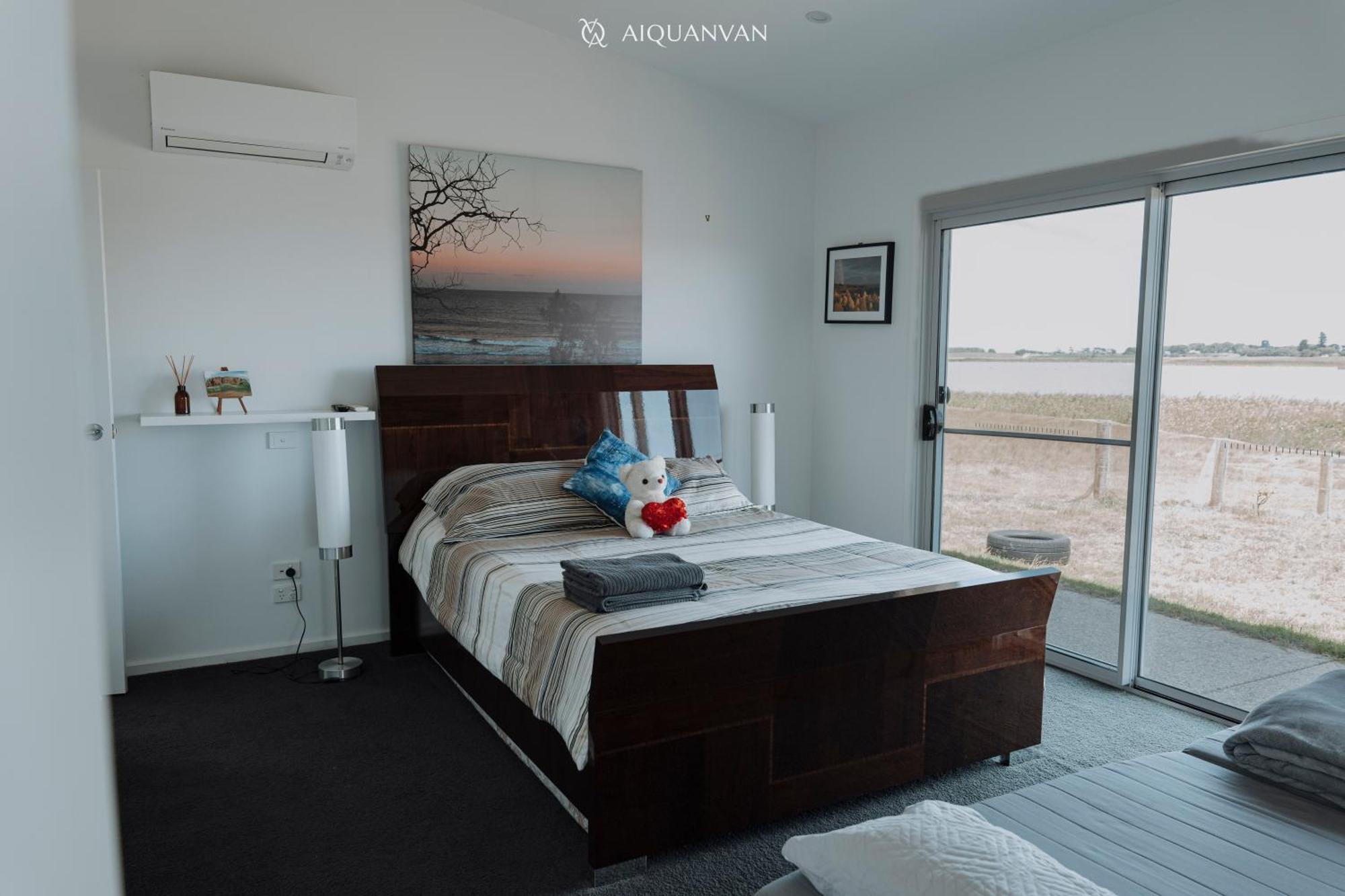 Coorong Island Retreat - Farm Stay At Pet Friendly Property Meningie Exterior foto